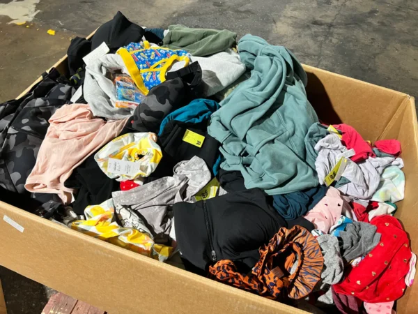 TGT APPAREL Pallet - Image 3
